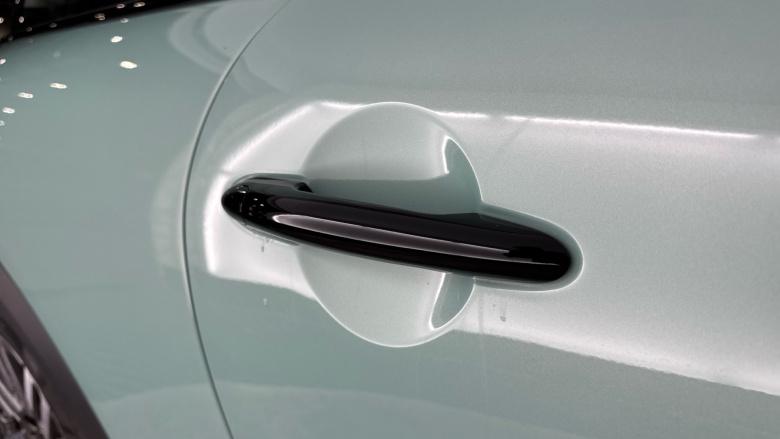 MINI Cooper 2.0 S Exclusive 3dr Auto Petrol Hatchback